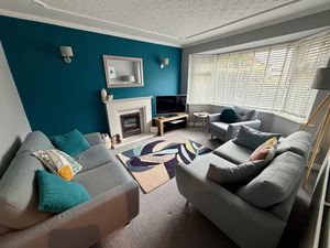 Lounge- click for photo gallery